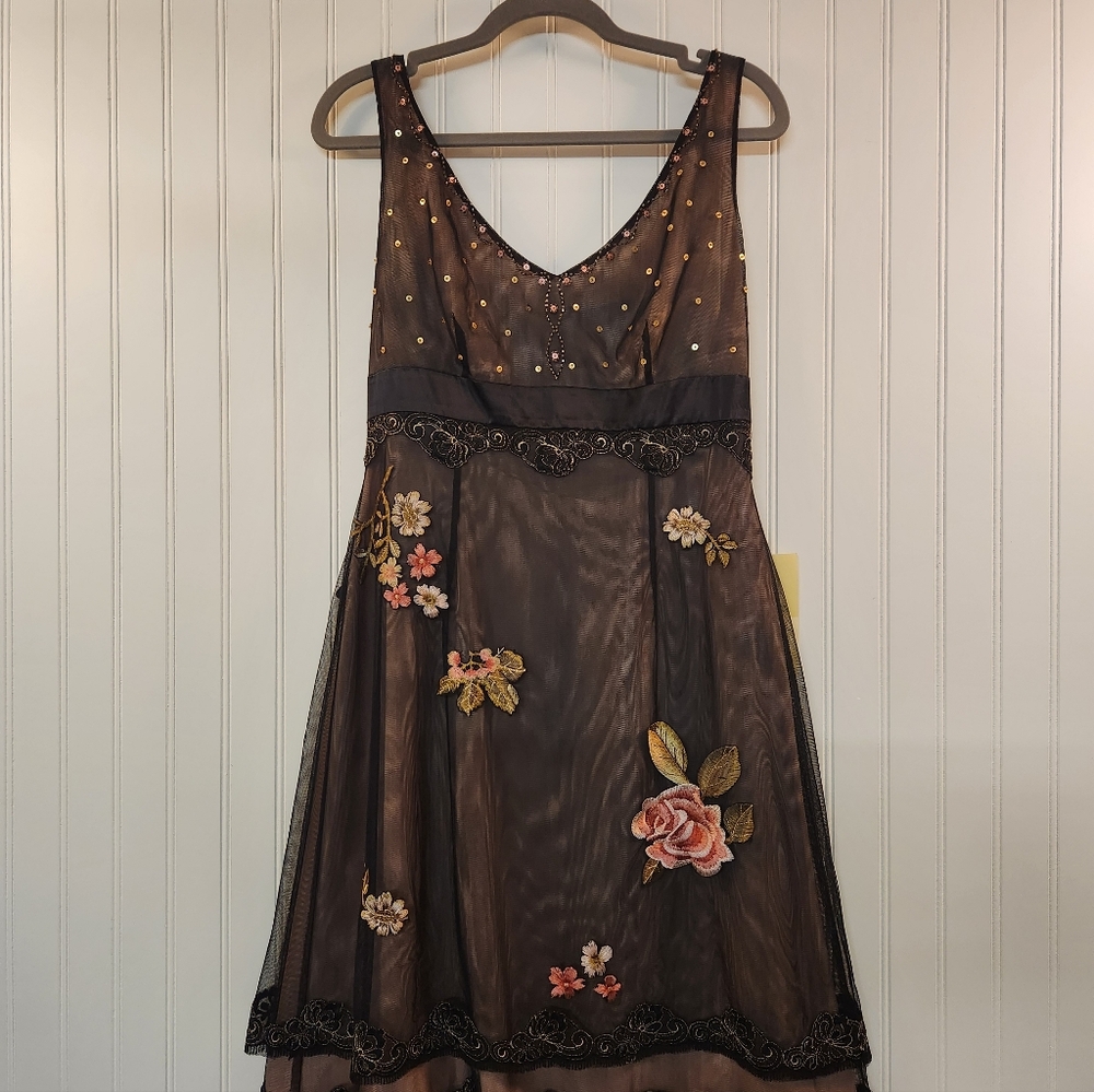 NEW Adrianna Papell Black Mesh Floral Embroidered Sequin Cocktail Dress Size 12 - Picture 5 of 16